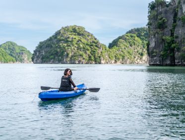 Faire du Kayak à Halong