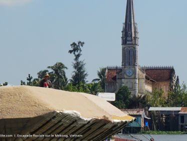 village-eglise-mekong