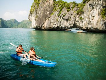 kayak-halong-vietnam