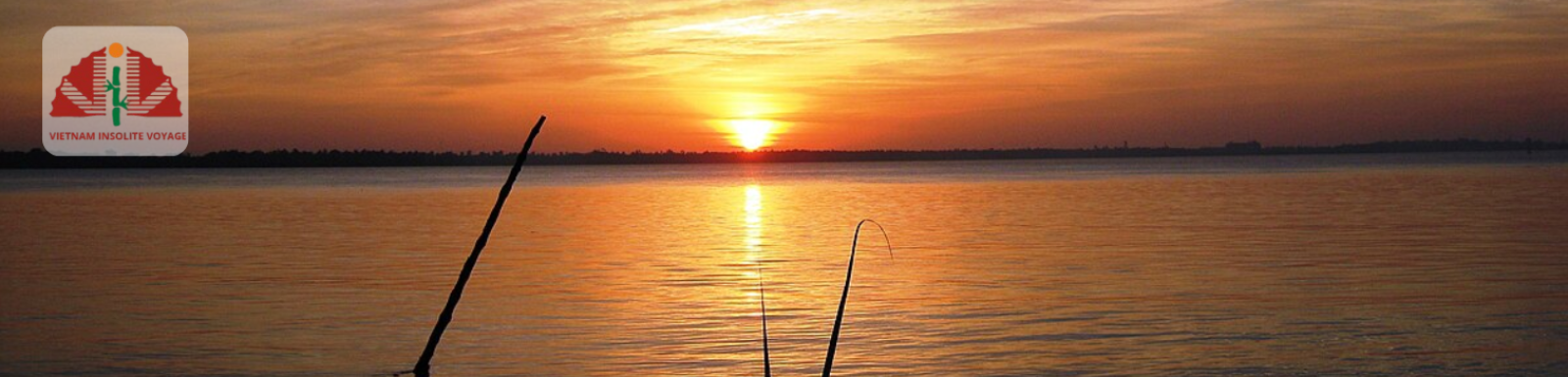 AU BORD DU FLEUVE HAU