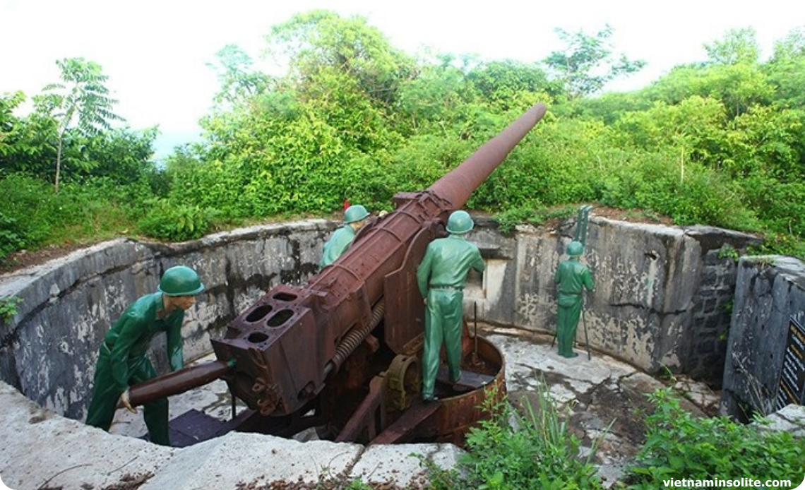 Le site de vestiges du Fort Cannon, ile de catba