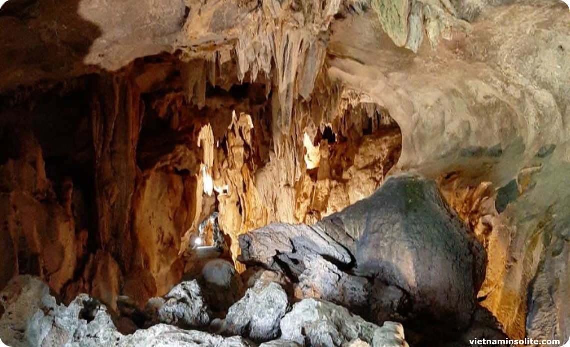  la grotte de Trung Trang, catba