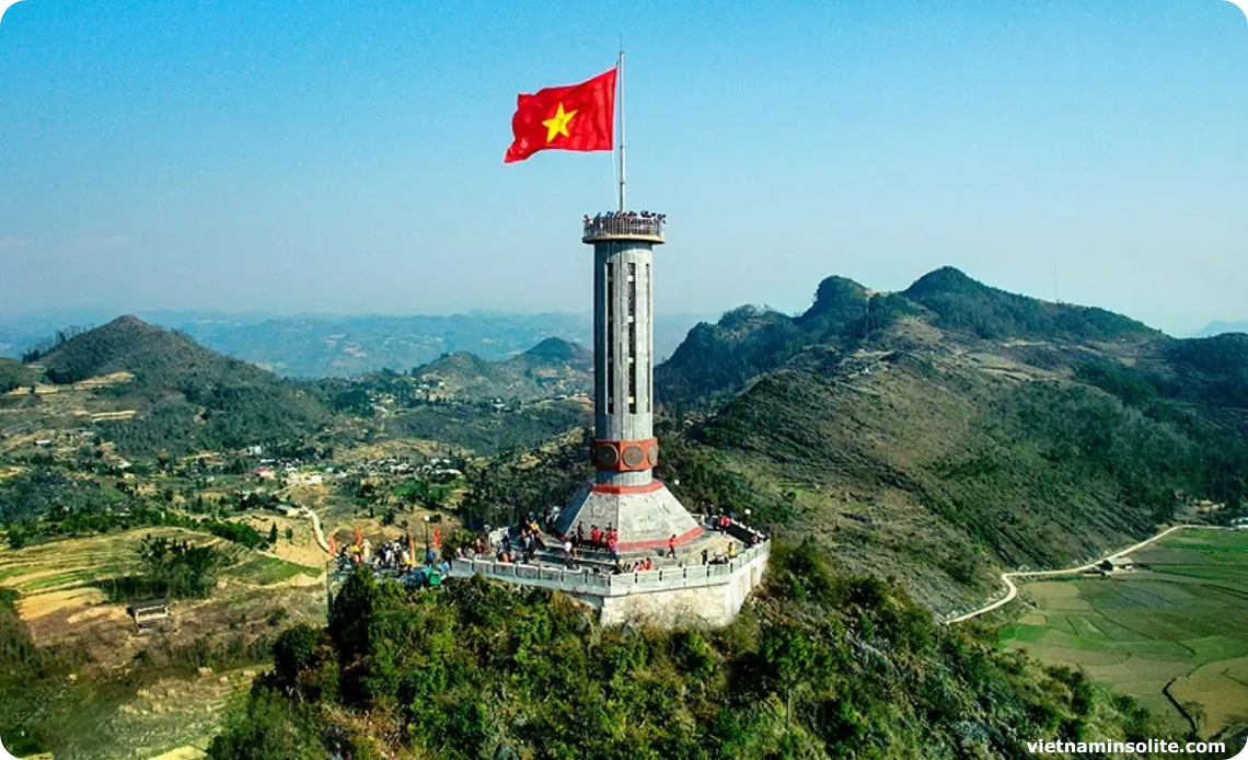 Tour du drapeau de Lung Cu