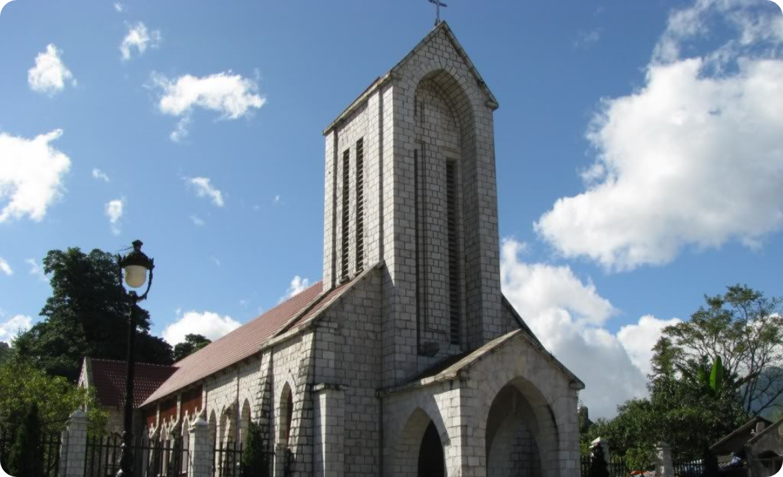 L'église en pierre de Sapa